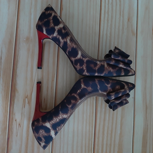 Betsey Johnson Bret Pump Animal Print Heels - Picture 5 of 7